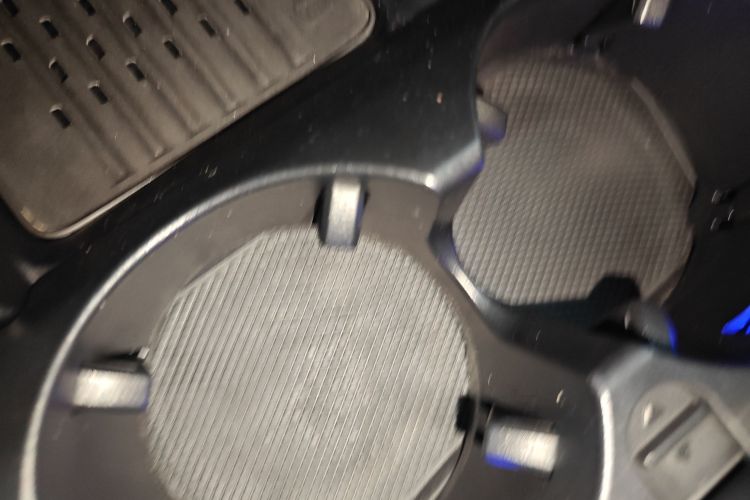 奔驰E级 2020款 改款 E 300 L 运动时尚型中控内饰7001