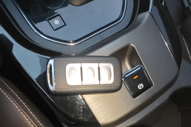 东风风光 风光S560 2018款 1.8L CVT智联型 7座中控内饰11