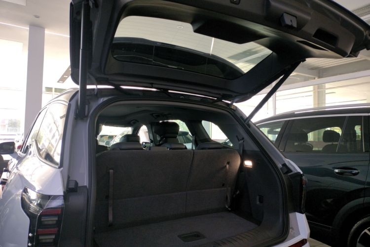 福特 2023款 锐界L 2.0T EcoBoost 四驱七座至尊型机舱底盘23