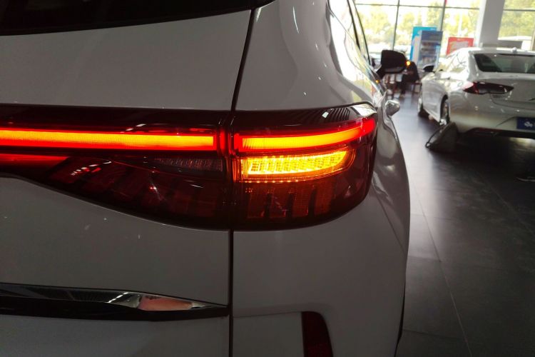 哈弗H6 2021款 第三代 1.5T 自动两驱Max车身外观9