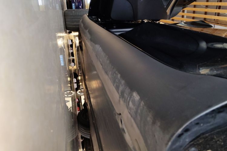 特斯拉 Model Y 2021款 标准续航后驱版局部细节9002