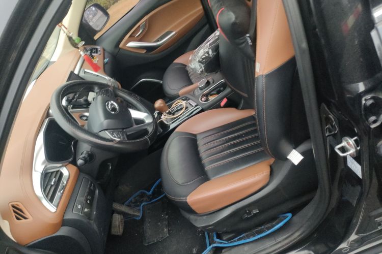 东南DX7 2015款 1.5T 自动豪华型局部细节19