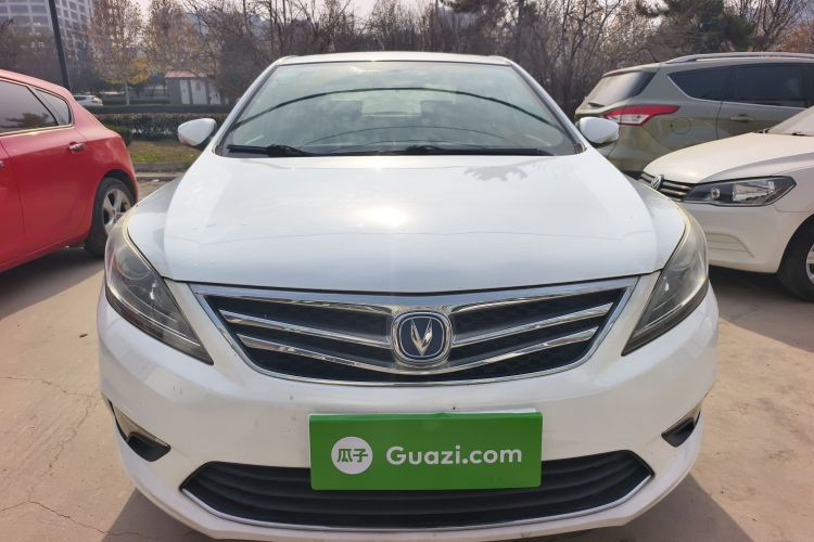 长安 逸动 2016款 1.6L 手动风尚型车身外观2