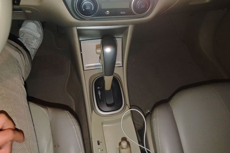 日产 轩逸 2016款 经典 1.6XE 自动舒适版中控内饰18