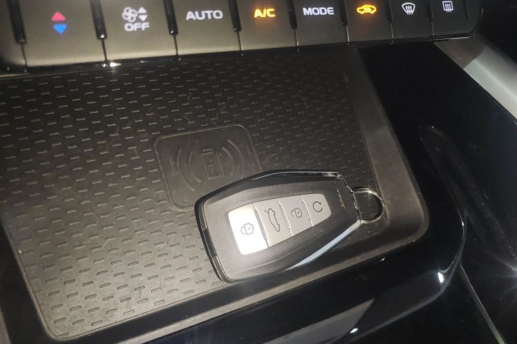 吉利汽车 星瑞 2025款 东方曜 2.0TD 望月版中控内饰7001