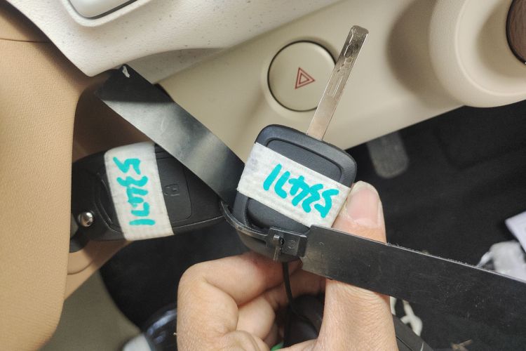 五菱汽车 宏光MINIEV 2024款 第三代 215km 青春版中控内饰7001