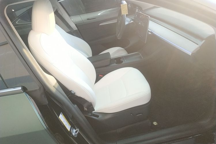 特斯拉 Model Y 2023款 后轮驱动版局部细节41