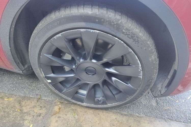 特斯拉 Model Y 2022款 改款 后轮驱动版车身外观10