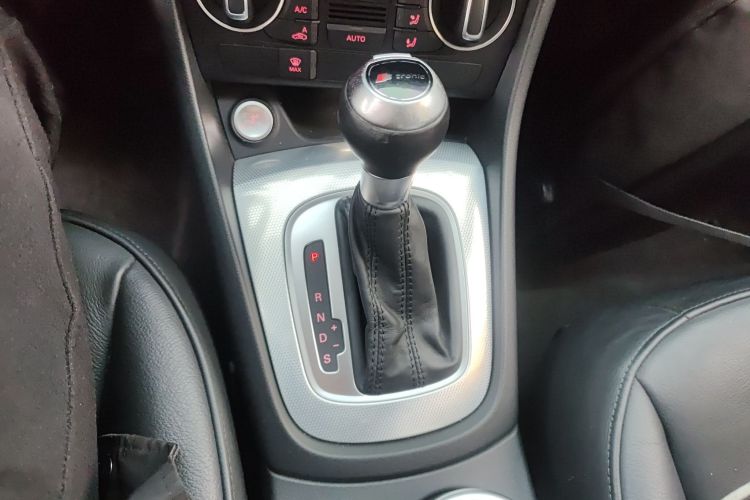 奥迪Q3 2016款 35 TFSI quattro 全时四驱风尚型局部细节18