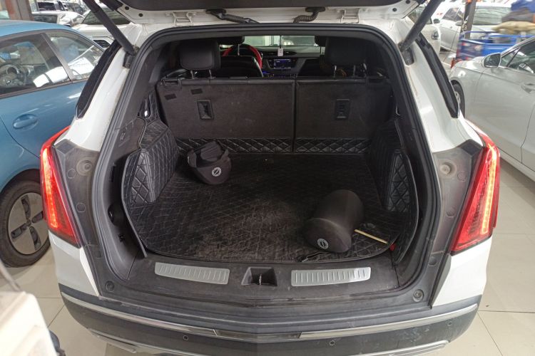 凯迪拉克XT5 2020款 改款 28T 豪华型机舱底盘23