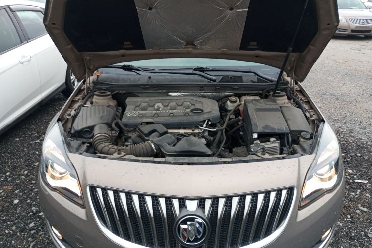 别克 君威 2014款 2.0L 精英时尚型机舱底盘24