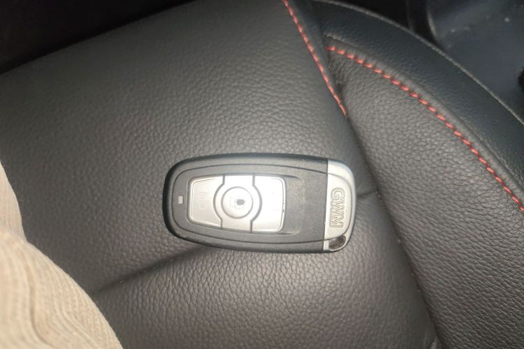 哈弗H6 2015款 改款 运动版 1.5T 手动两驱精英型中控内饰7001