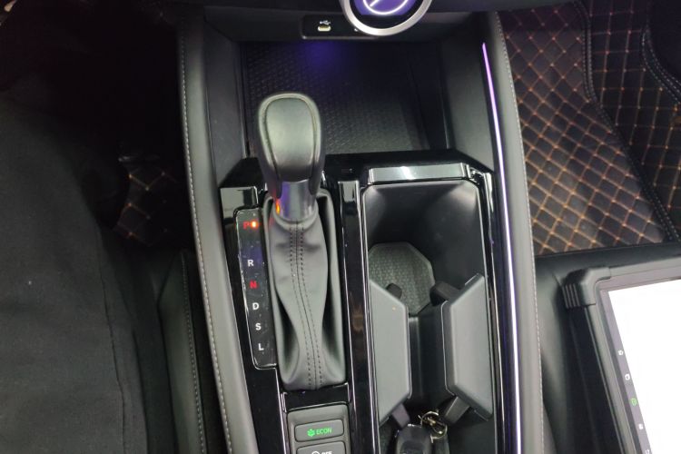 本田 雅阁 2023款 260TURBO 智享版中控内饰18