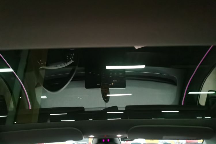 特斯拉 Model 3 2023款 长续航全轮驱动版中控内饰22