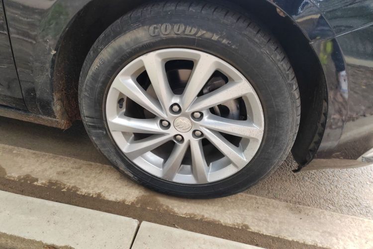 别克 威朗 2018款 三厢 15S 自动领先型车身外观6007