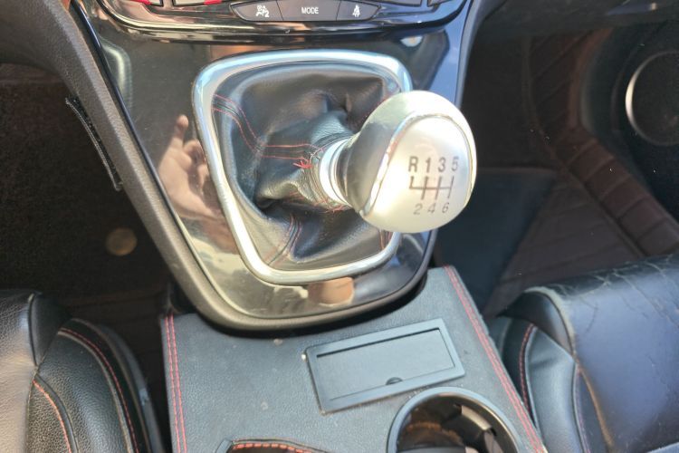 哈弗H6 2014款 运动版 1.5T 手动两驱精英型中控内饰18