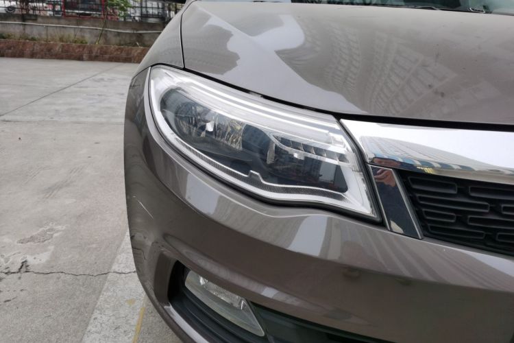 观致3 2014款 三厢 1.6L 自动致悦型车身外观8