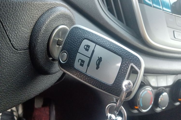 雪佛兰 科沃兹 2019款 320 自动欣享天窗版中控内饰11