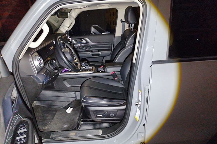 坦克300 2021款 2.0T 风林铁骑中控内饰19