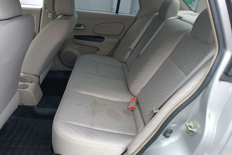 启辰D50 2015款 1.6L 手动时尚版中控内饰21