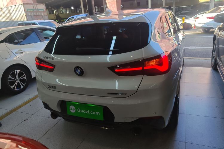 宝马X2 2023款 sDrive25i M运动曜夜版车身外观6004