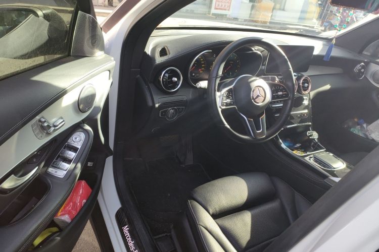 奔驰GLC轿跑 2020款 GLC 260 4MATIC 轿跑SUV中控内饰20