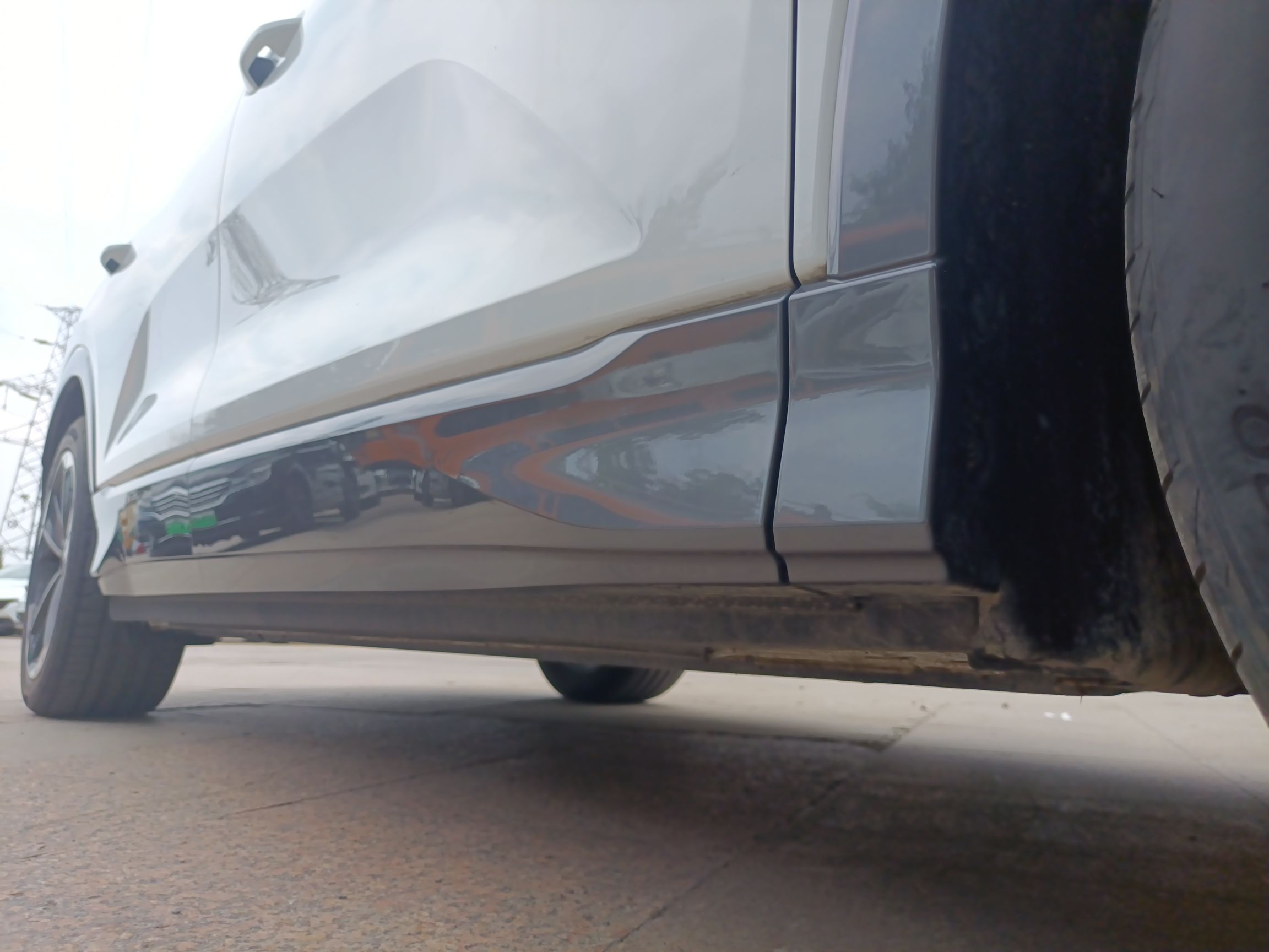 奥迪Q5 e-tron 2023款 40 e-tron 星耀型 锦衣套装