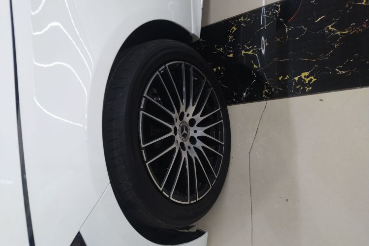 奔驰C级 2023款 C 200 L 运动版车身外观6007