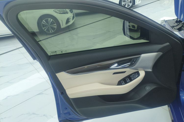 凯迪拉克CT5 2021款 28T 铂金运动型中控内饰7007