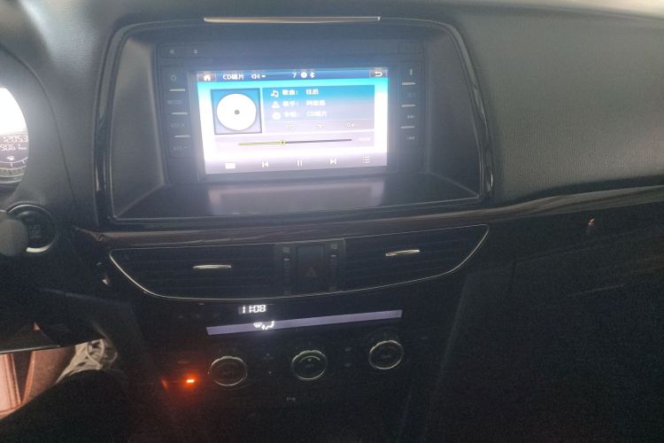 马自达 阿特兹 2015款 2.0L 蓝天豪华版局部细节16