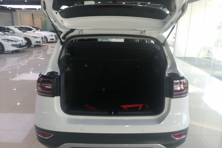 大众 探影 2023款 200TSI DSG 悦智联版局部细节23