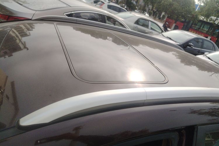 吉利汽车 帝豪 2017款 两厢RS百万款 1.5L CVT向上版局部细节57