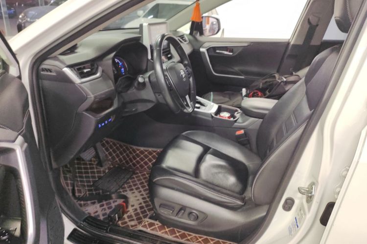 丰田 RAV4荣放 2020款 双擎 2.5L E-CVT四驱旗舰版中控内饰7003