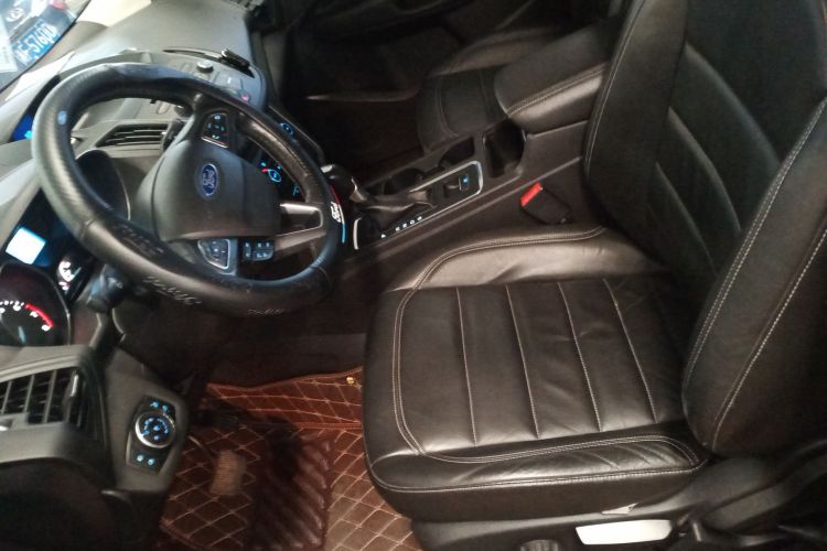 福特 翼虎 2017款 EcoBoost 180 两驱铂翼型局部细节19