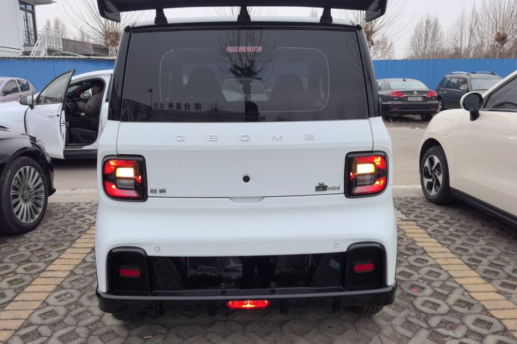 吉利银河 2025款 210km 熊猫卡丁车身外观6