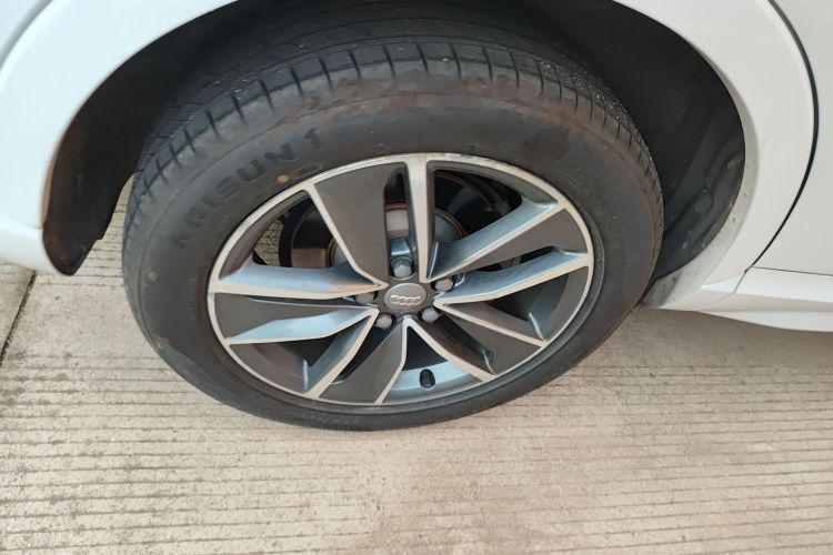 奥迪Q3 2018款 30周年年型 35 TFSI 运动型车身外观6008