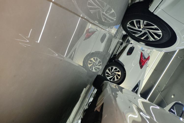 福特 蒙迪欧 2020款 EcoBoost 180 时尚型机舱底盘30