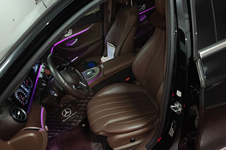 奔驰E级 2020款 改款 E 300 L 殊享版局部细节19