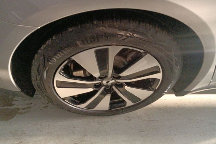 蔚来ET7 2023款 75kWh车身外观6008