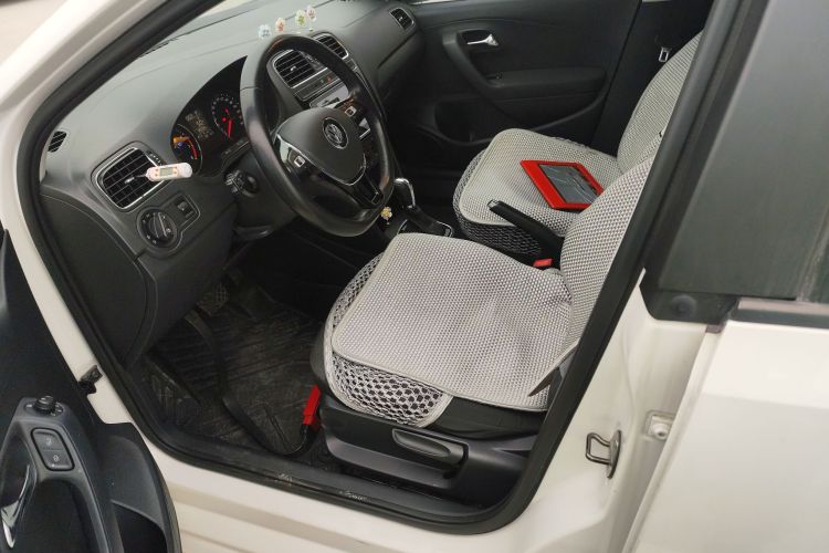 大众 Polo 2016款 1.6L 自动舒适型中控内饰19