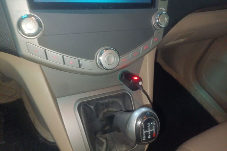 比亚迪S6 2014款 2.0L 手动豪华型 5座局部细节18