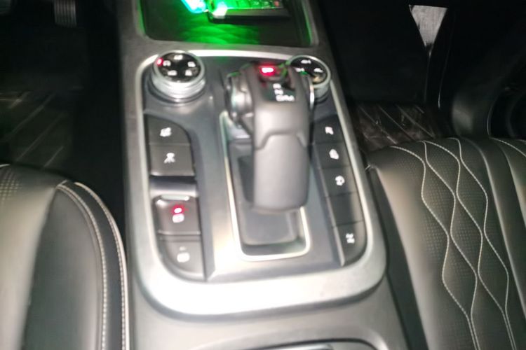 坦克300 2021款 越野版 2.0T 挑战者局部细节18