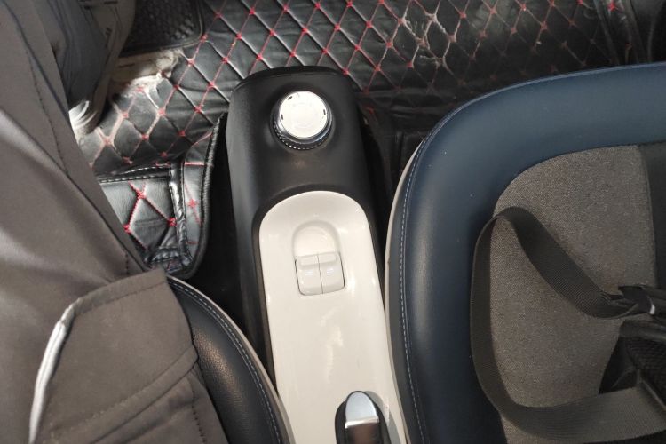 五菱汽车 宏光MINIEV 2022款 GAMEBOY 300km 玩咖款 磷酸铁锂中控内饰18