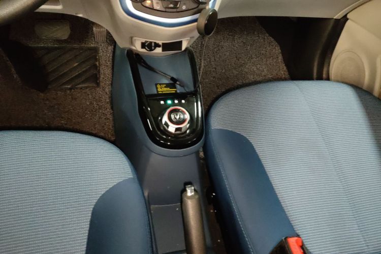 长安欧尚 奔奔E-Star 2021款 国民版 多彩款 磷酸铁锂（31.86kWh）中控内饰18