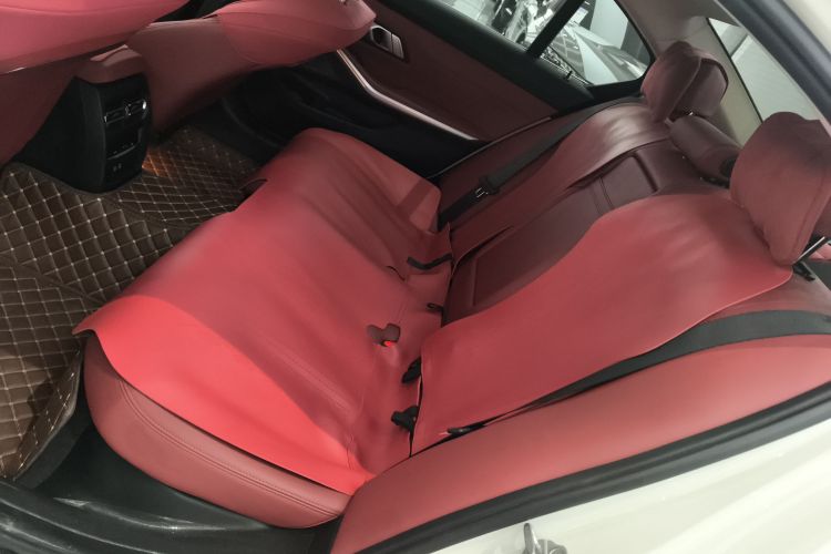 宝马3系 2023款 325Li M运动套装中控内饰7004