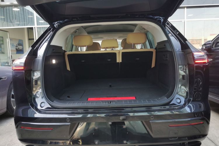 星途 星纪元 ET 2024款 纯电 655 Ultra机舱底盘23