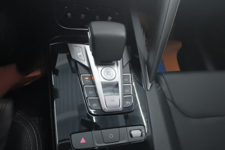 比亚迪 宋Pro 2019款 1.5T 自动精英型中控内饰18