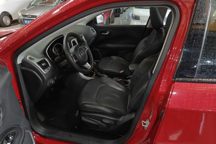 Jeep 指南者 2017款 200T 自动家享版局部细节19