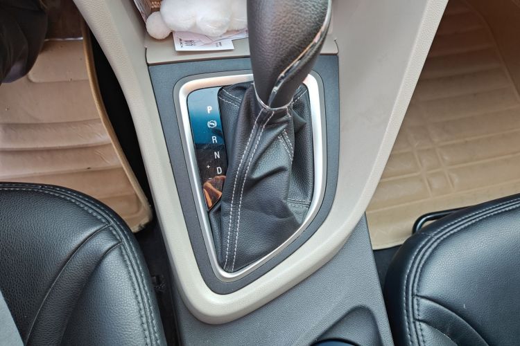 别克 英朗 2015款 15N 自动进取型中控内饰18