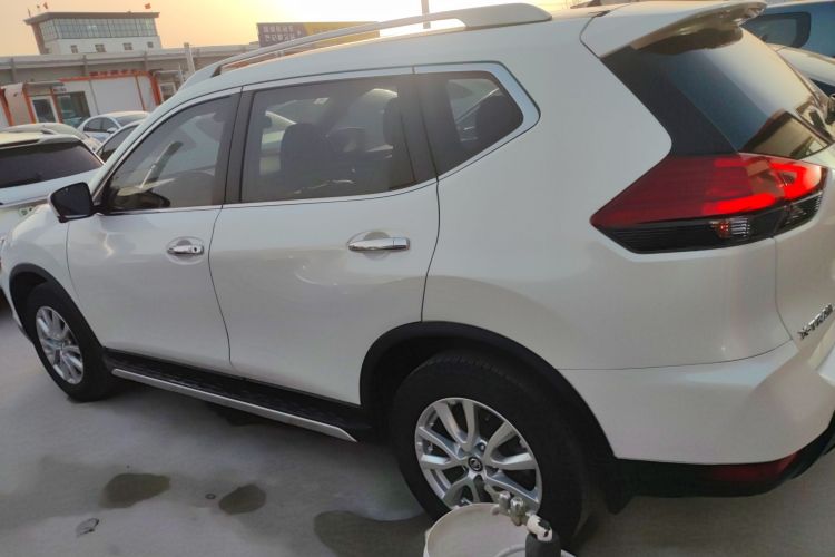 日产 奇骏 2021款 2.0L CVT 2WD XL Premium智联尊享版车身外观4